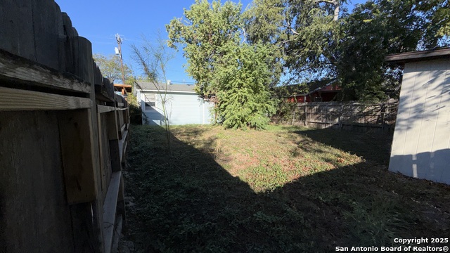 Image 9 of 13 For 442 41st Sw