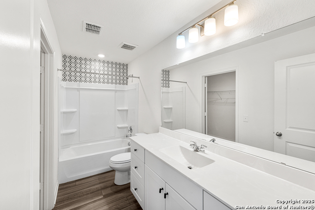 Image 13 of 29 For 5639 Pearl Meadow