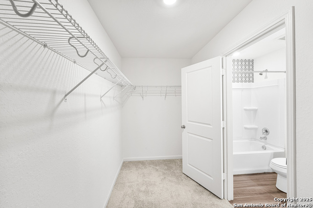 Image 15 of 29 For 5639 Pearl Meadow