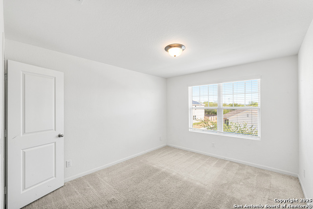 Image 21 of 29 For 5639 Pearl Meadow