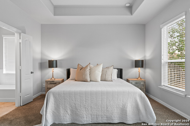 Listing photo id 22 for 8232 Breezy Cove