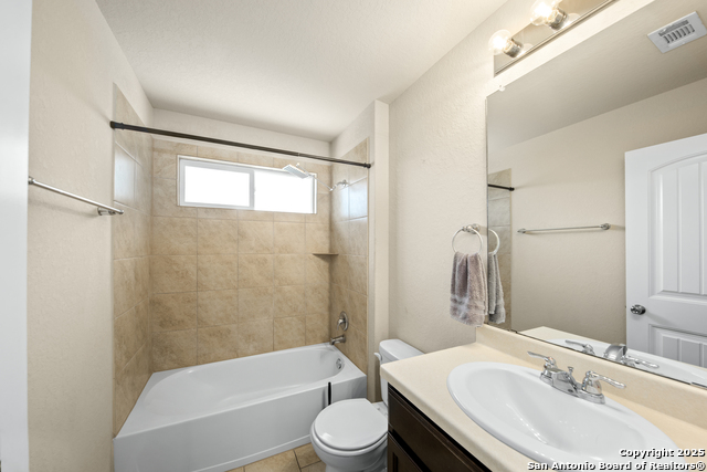 Listing photo id 17 for 1607 Tree Run