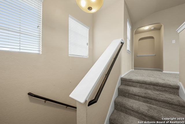 Listing photo id 18 for 1607 Tree Run