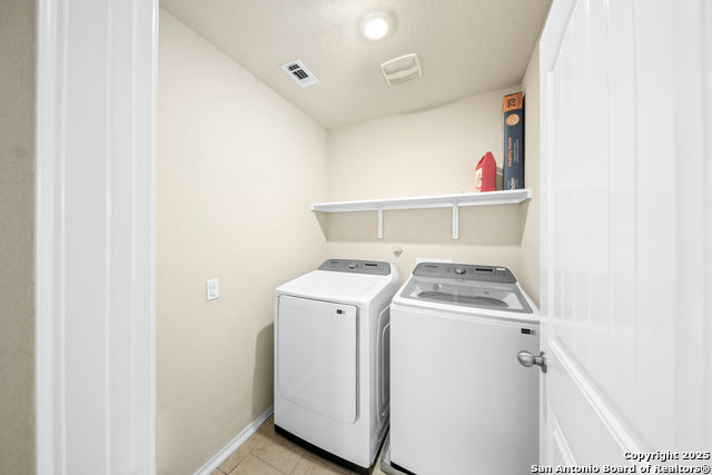 Listing photo id 20 for 1607 Tree Run