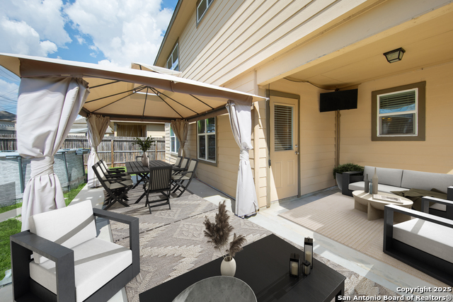 Listing photo id 21 for 1607 Tree Run