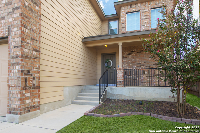 Listing photo id 1 for 1607 Tree Run