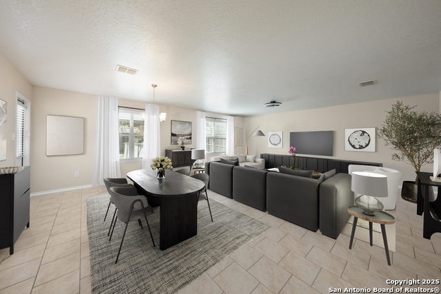 Listing photo id 5 for 1607 Tree Run