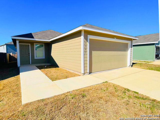 Image 2 of 33 For 13307 Dutra  