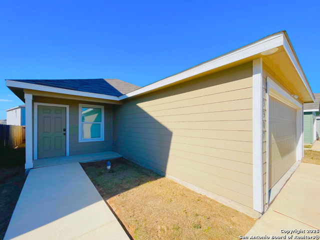 Image 23 of 33 For 13307 Dutra  