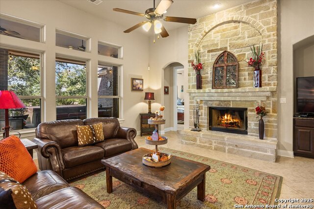 Listing photo id 14 for 8907 Irving Hill