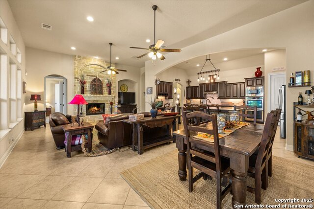 Listing photo id 15 for 8907 Irving Hill