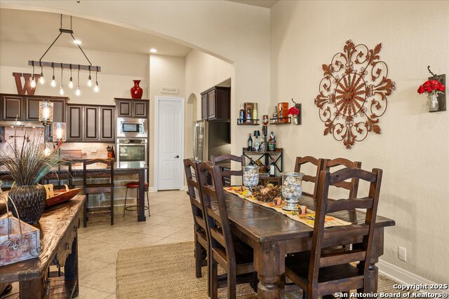 Listing photo id 16 for 8907 Irving Hill