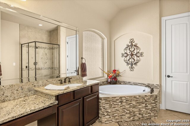 Listing photo id 28 for 8907 Irving Hill