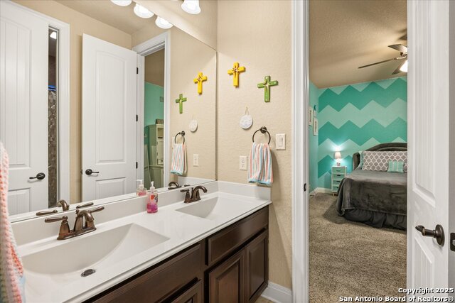 Listing photo id 31 for 8907 Irving Hill