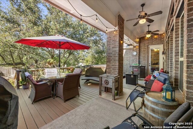 Listing photo id 39 for 8907 Irving Hill