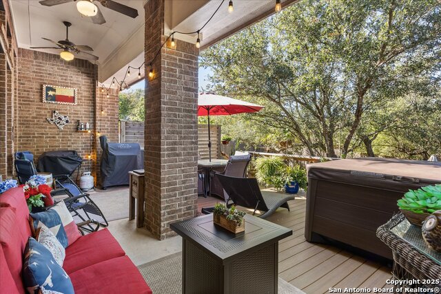 Listing photo id 40 for 8907 Irving Hill