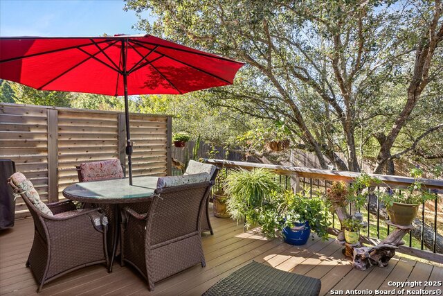 Listing photo id 44 for 8907 Irving Hill