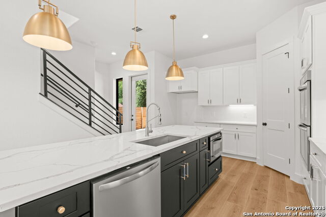 Image 11 of 37 For 115 Dowdy