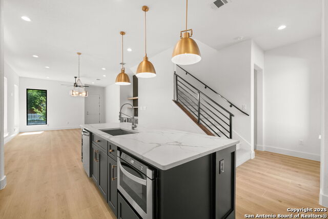 Image 12 of 37 For 115 Dowdy