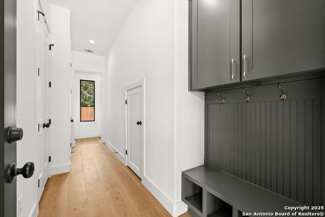 Image 15 of 37 For 115 Dowdy