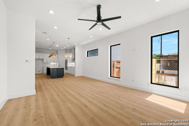 Image 3 of 37 For 115 Dowdy