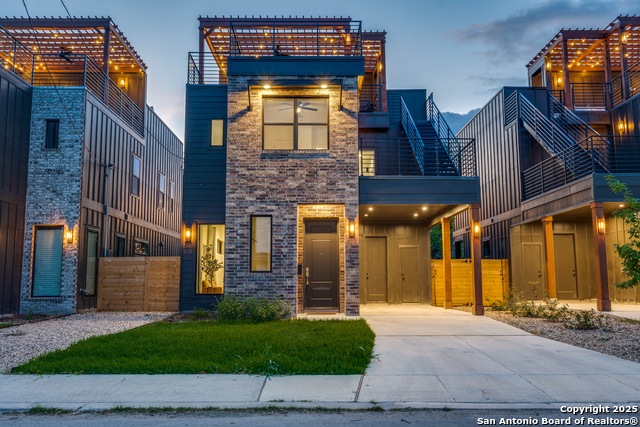 Image 32 of 37 For 115 Dowdy