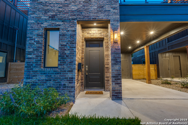 Image 33 of 37 For 115 Dowdy