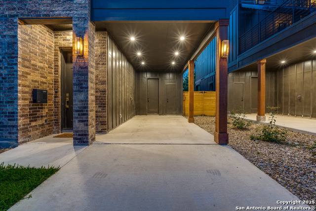 Image 34 of 37 For 115 Dowdy