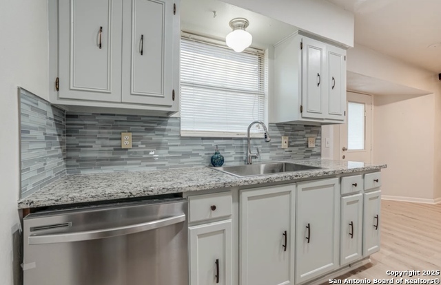 Image 9 of 24 For 7131 Larksong