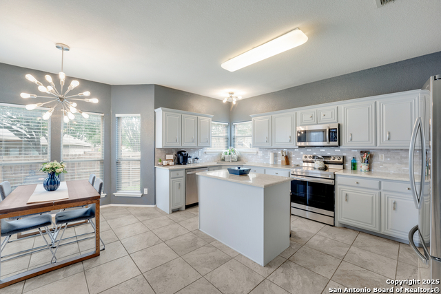 Image 15 of 32 For 6006 Lakefront St