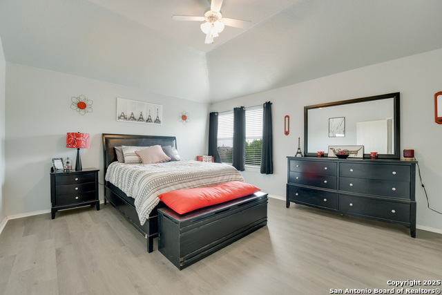 Image 17 of 32 For 6006 Lakefront St