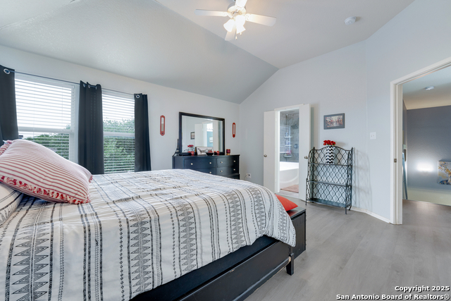 Image 18 of 32 For 6006 Lakefront St