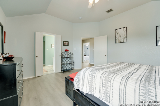 Image 19 of 32 For 6006 Lakefront St