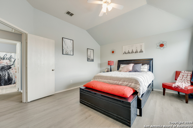 Image 20 of 32 For 6006 Lakefront St