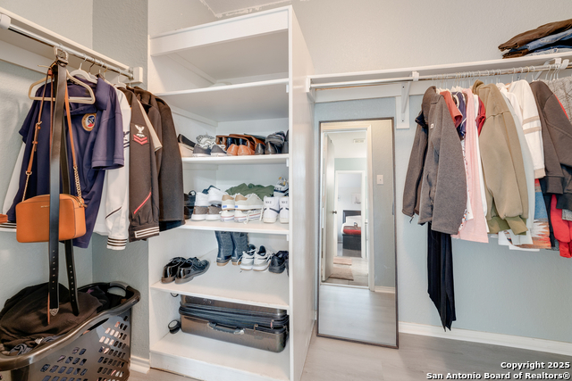 Image 21 of 32 For 6006 Lakefront St