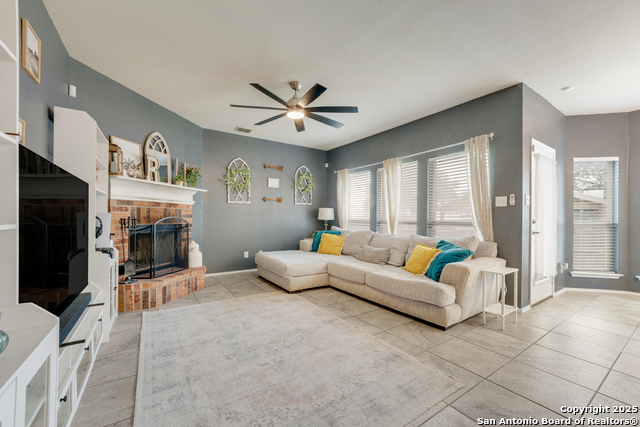 Image 8 of 32 For 6006 Lakefront St