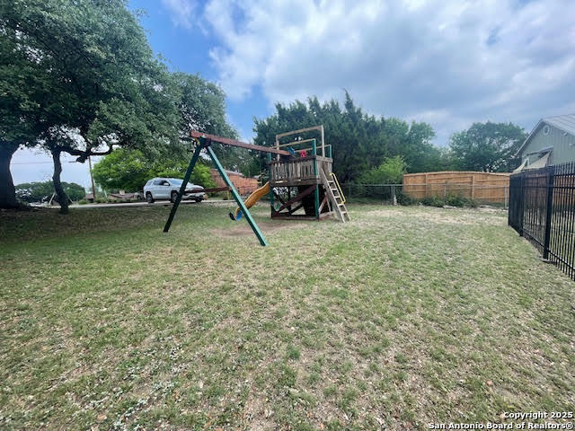 Image 49 of 50 For 1350 Colleen