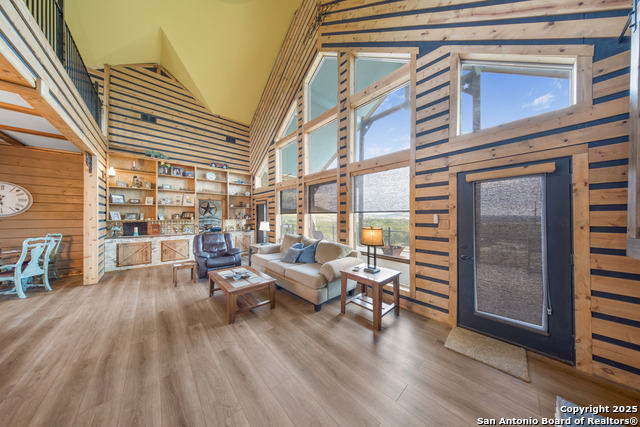 Listing photo id 3 for 189 Scenic Sunset