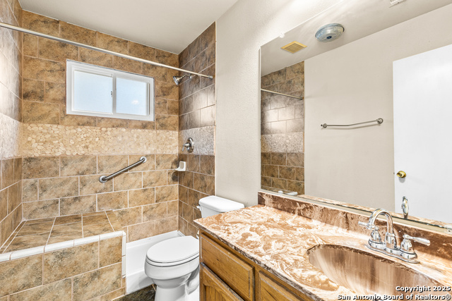 Image 15 of 33 For 6142 Amble Trail