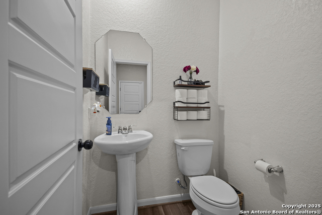 Image 28 of 36 For 13044 Louberg