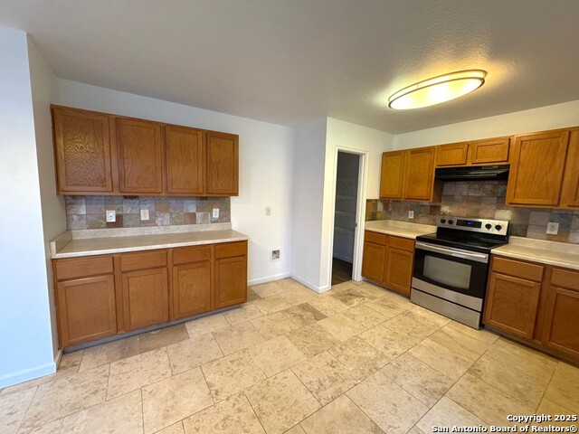 Image 14 of 33 For 6207 Amherst Bay