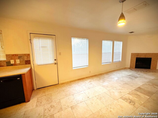 Image 15 of 33 For 6207 Amherst Bay