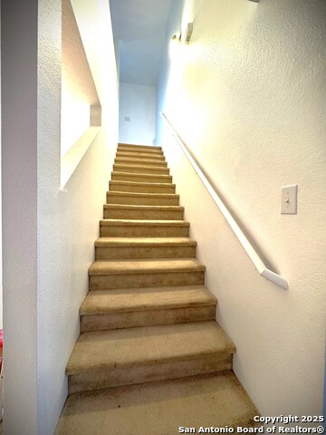 Image 16 of 33 For 6207 Amherst Bay