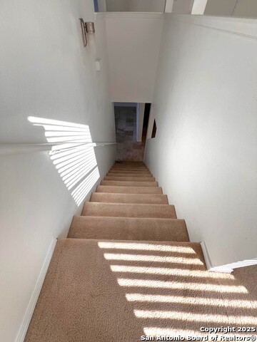 Image 29 of 33 For 6207 Amherst Bay