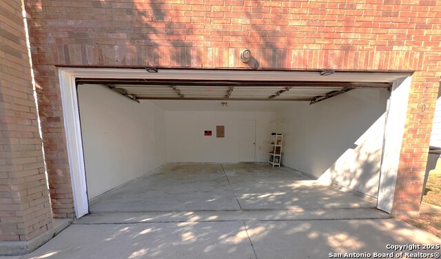 Image 33 of 33 For 6207 Amherst Bay