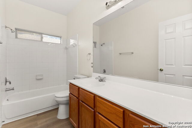 Image 15 of 28 For 570 American Flag