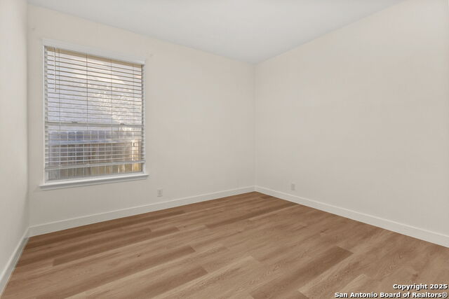 Image 16 of 28 For 570 American Flag