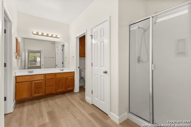 Image 19 of 28 For 570 American Flag