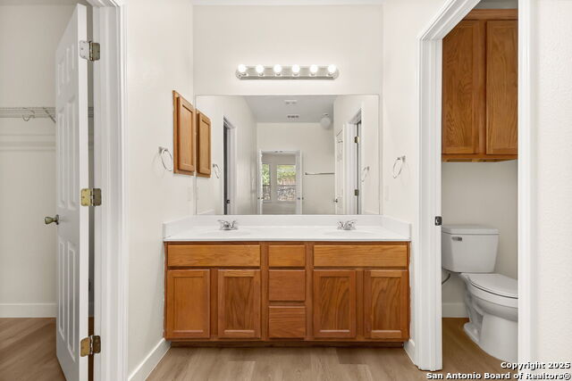 Image 20 of 28 For 570 American Flag