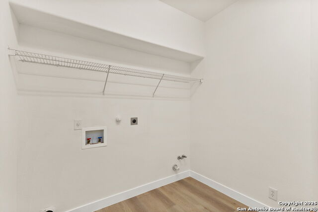 Image 22 of 28 For 570 American Flag